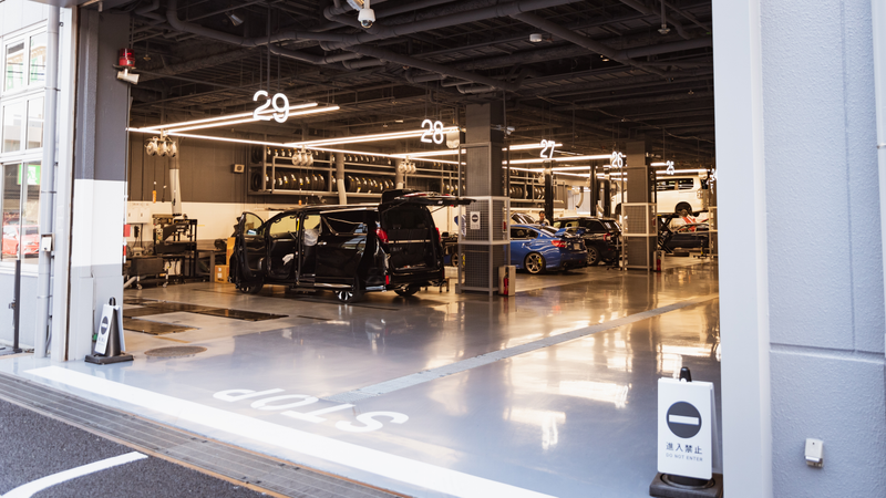 Illustration for article titled A Look Inside Autobacs: Japan's Fascinating Auto Parts Megastore